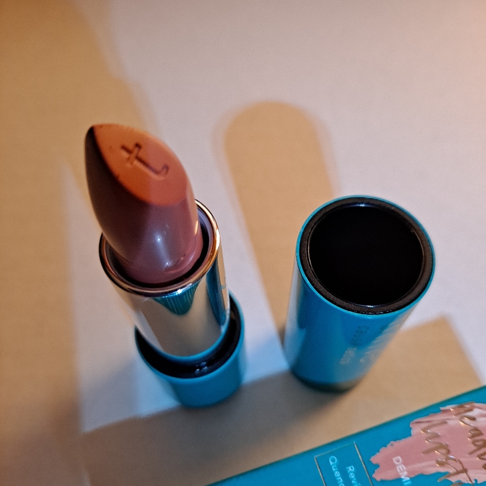 Thrive Causemetics Headliner Lipstick